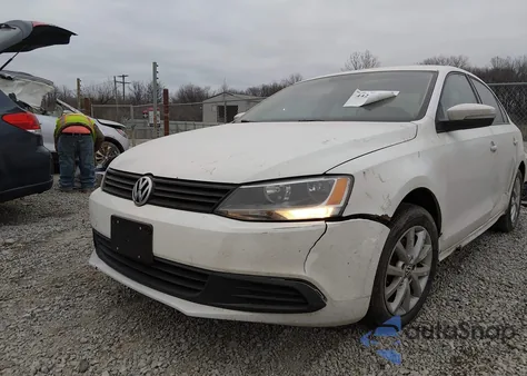 2011 Volkswagen Jetta 2.5L Se z USA, uszkodzony, nr VIN 3VWDZ7AJ3BM381203